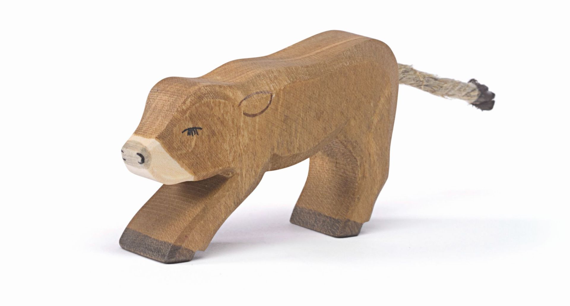 11055 Ostheimer Almkälbchen trinkend