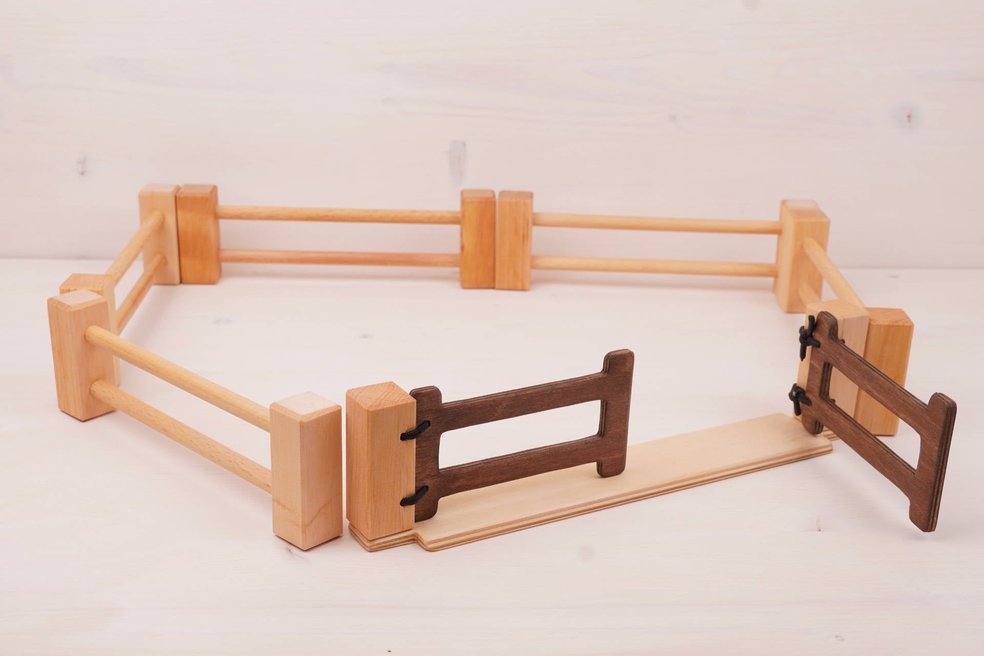 Set Garten-Tor mit Zäunen groß