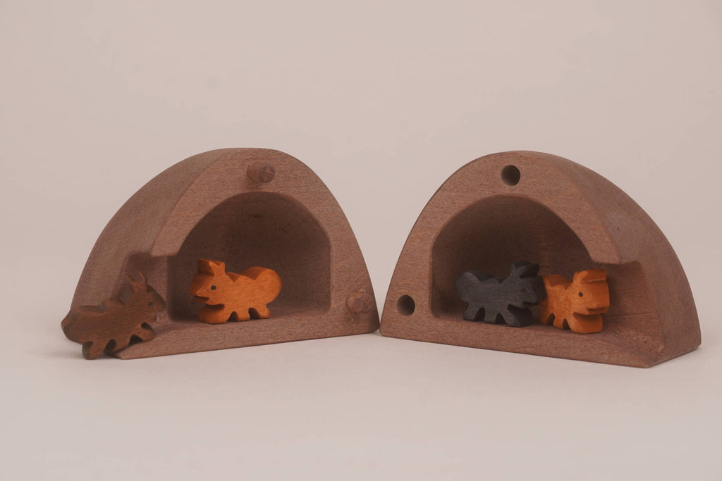 Set: Ameisenhügel braun mit 4 Ameisen