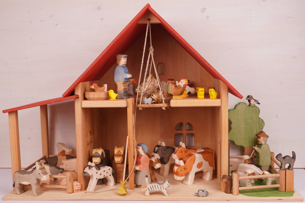 Bauernhof maxi mit Aufzug Baum und Zäunen