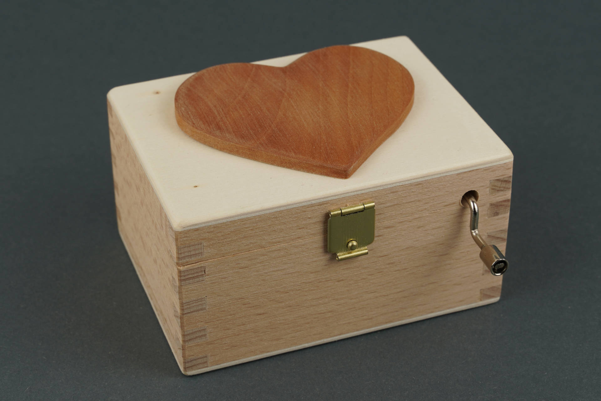 Schatzkiste Herz Natur mit Spielwerk