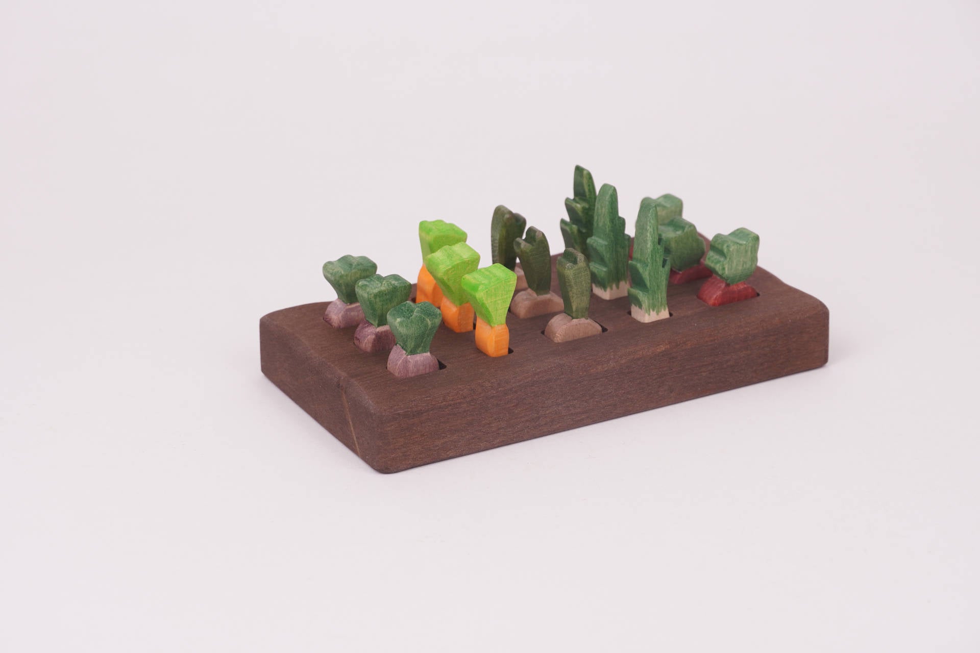 Gartenbeet für Gemüse dunkelbraun