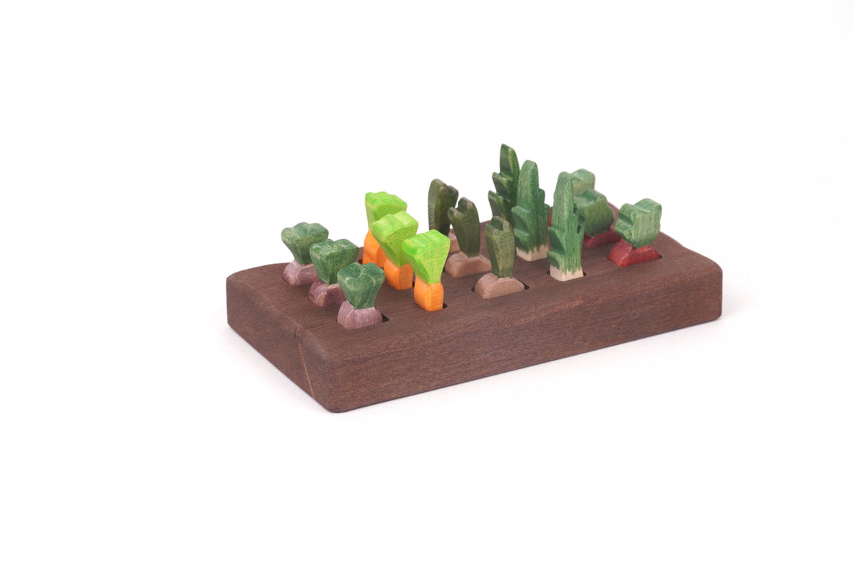 Gartenbeet für Gemüse dunkelbraun