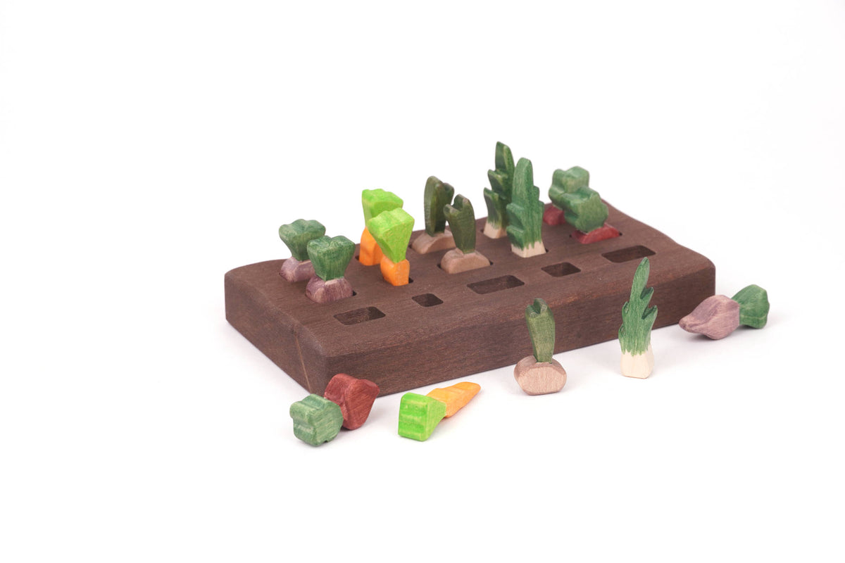 Gartenbeet für Gemüse dunkelbraun