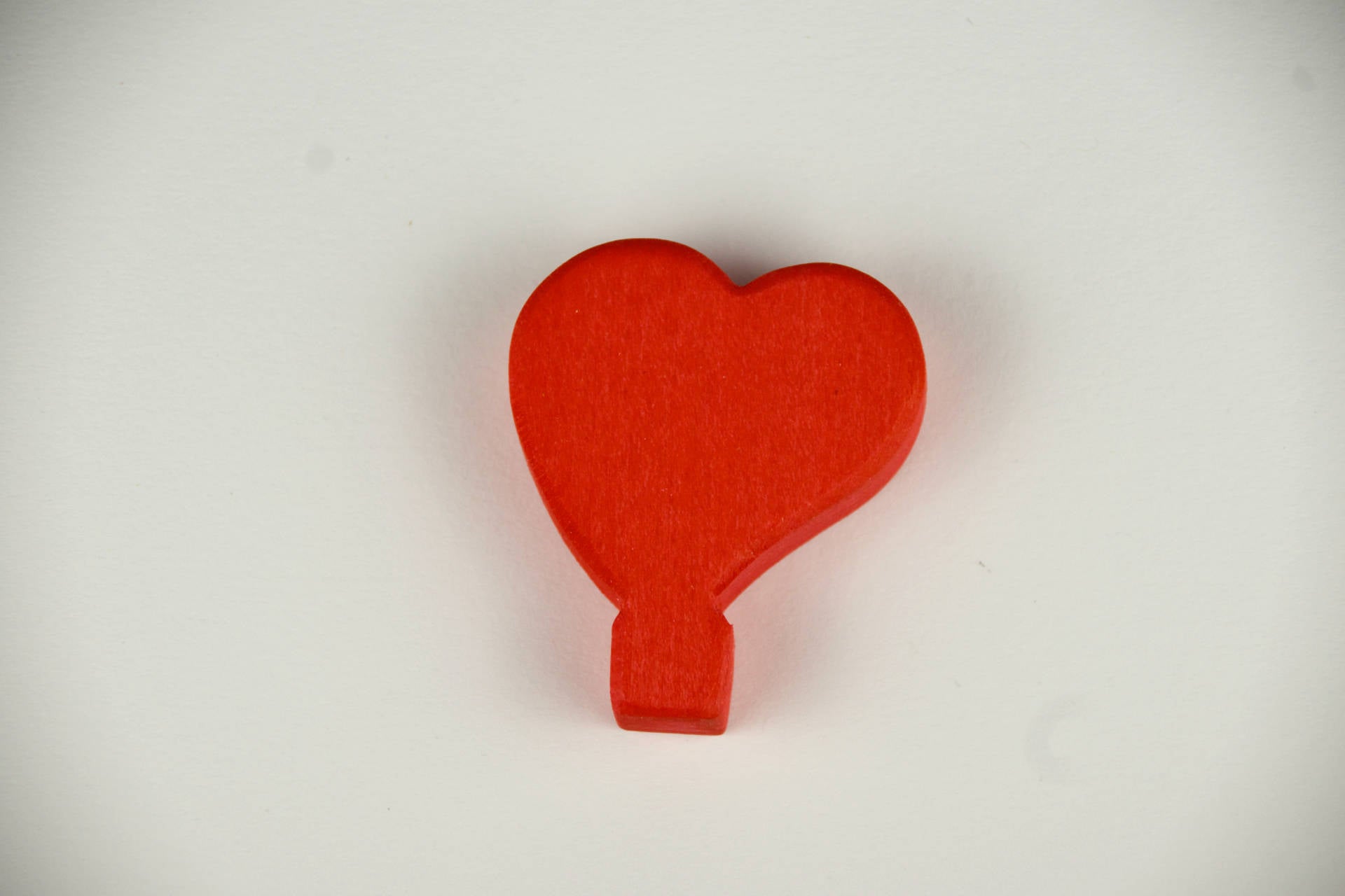 Stecker Herz rot