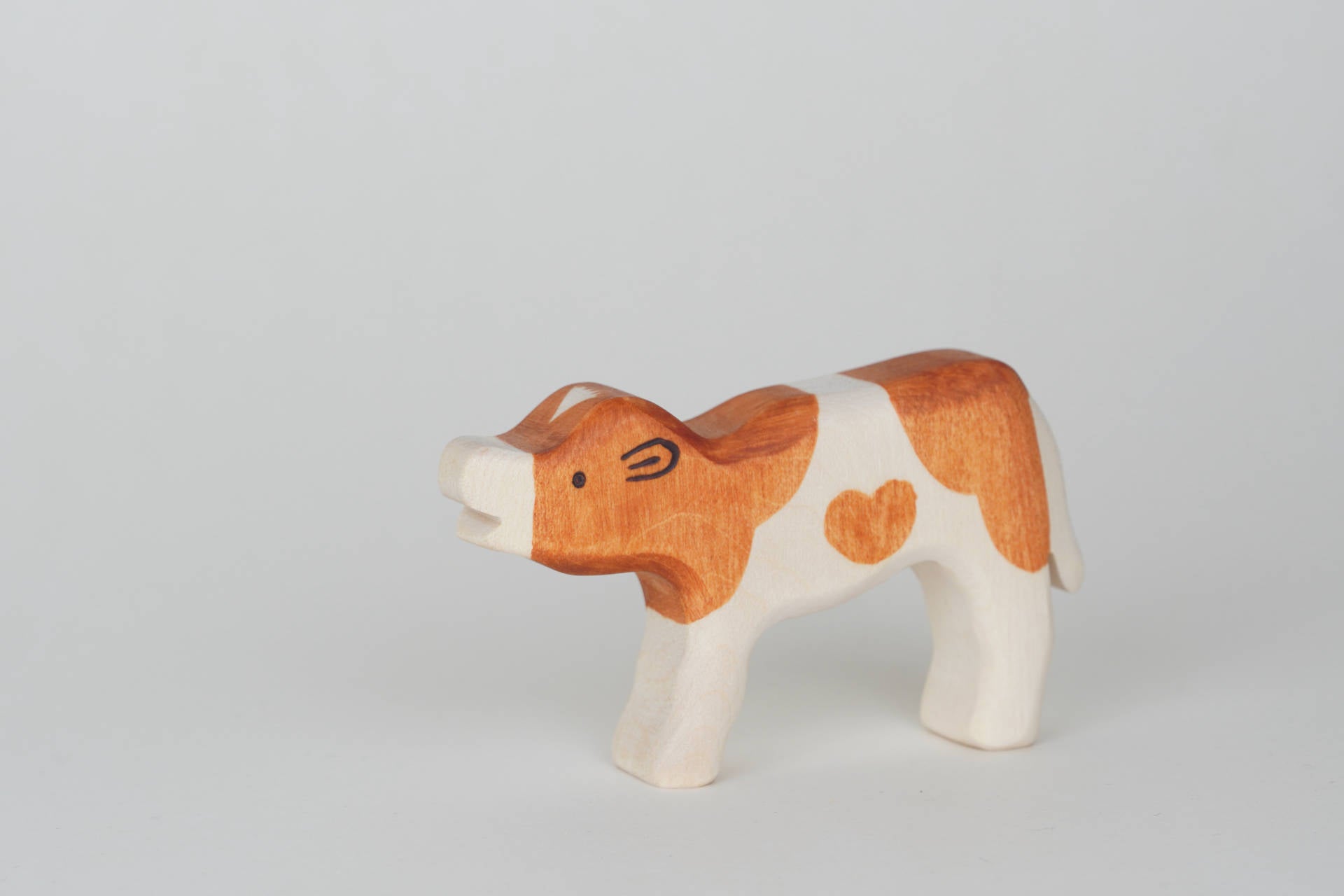 Kalb säugend braun