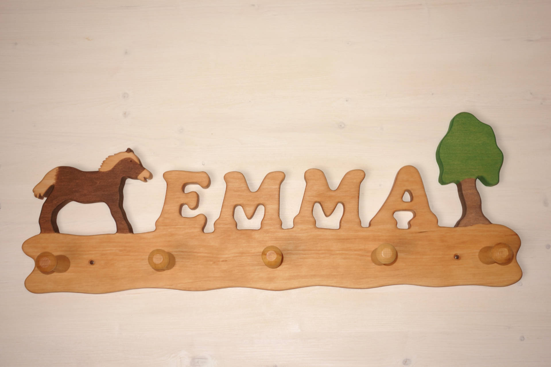 Garderobe Emma mit Pferd und Baum