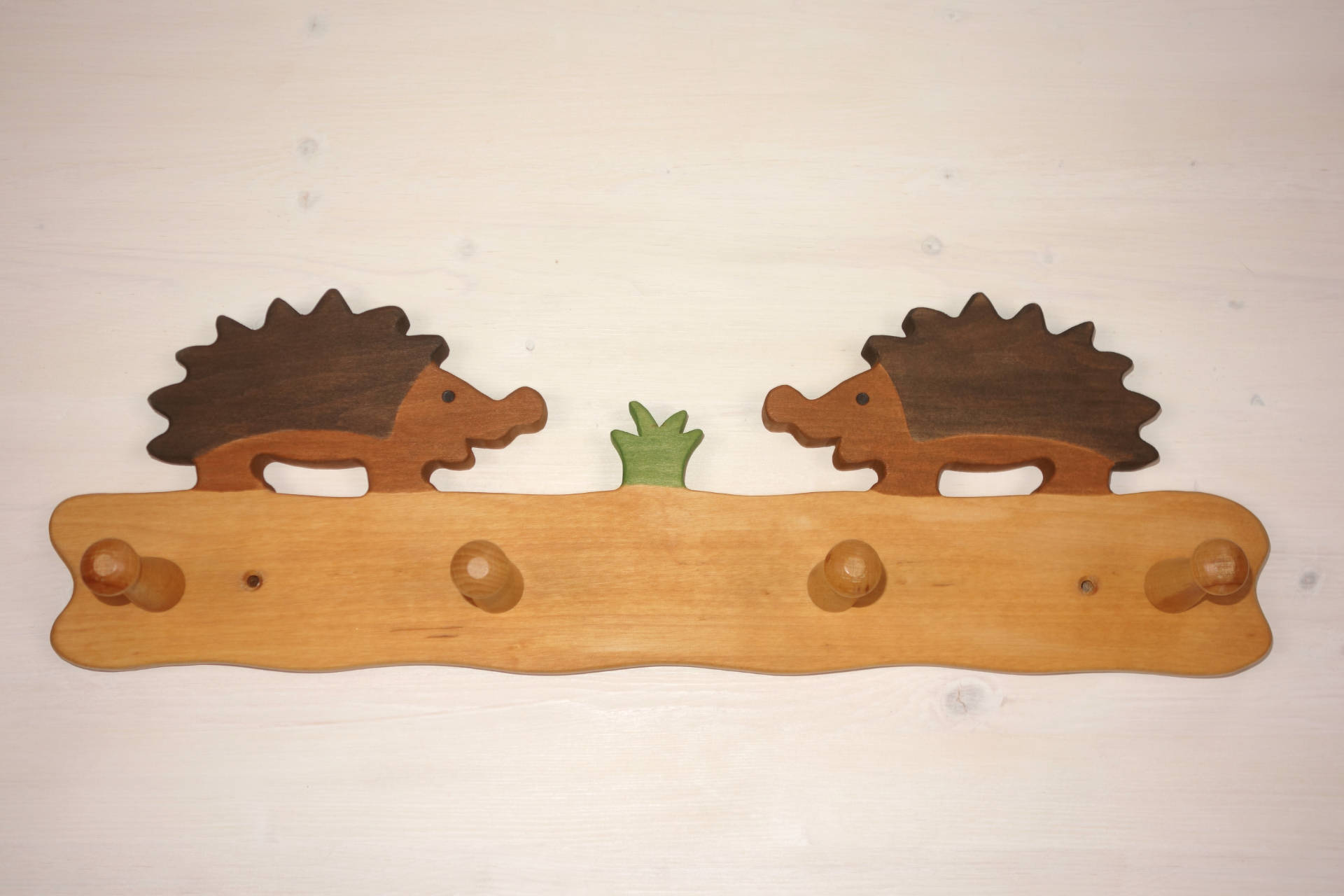 Garderobe 2 Igel und Gras 4 Haken