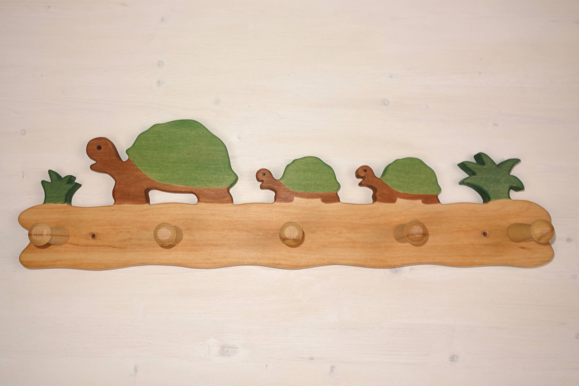 Garderobe 3 Schildkröten und Gras 5 Haken