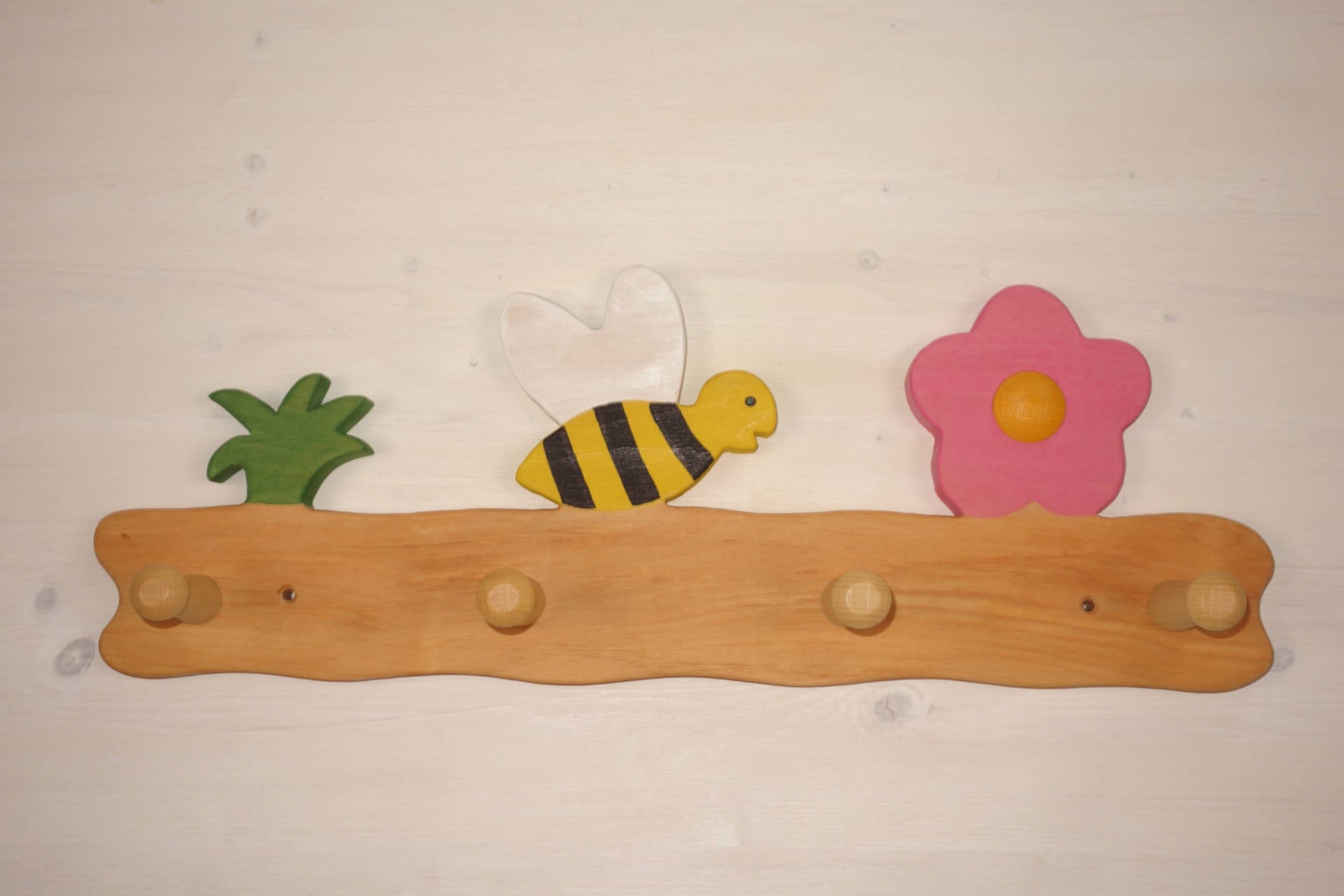 Garderobe Biene Gras und Blume 4 Haken