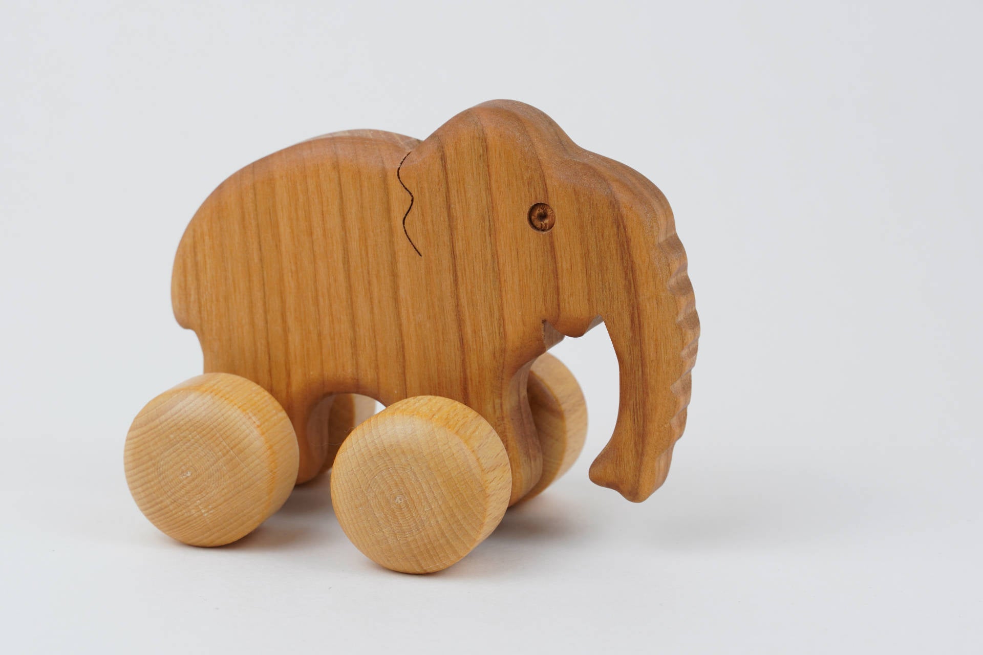 Rolltier Elefant in Kirsche