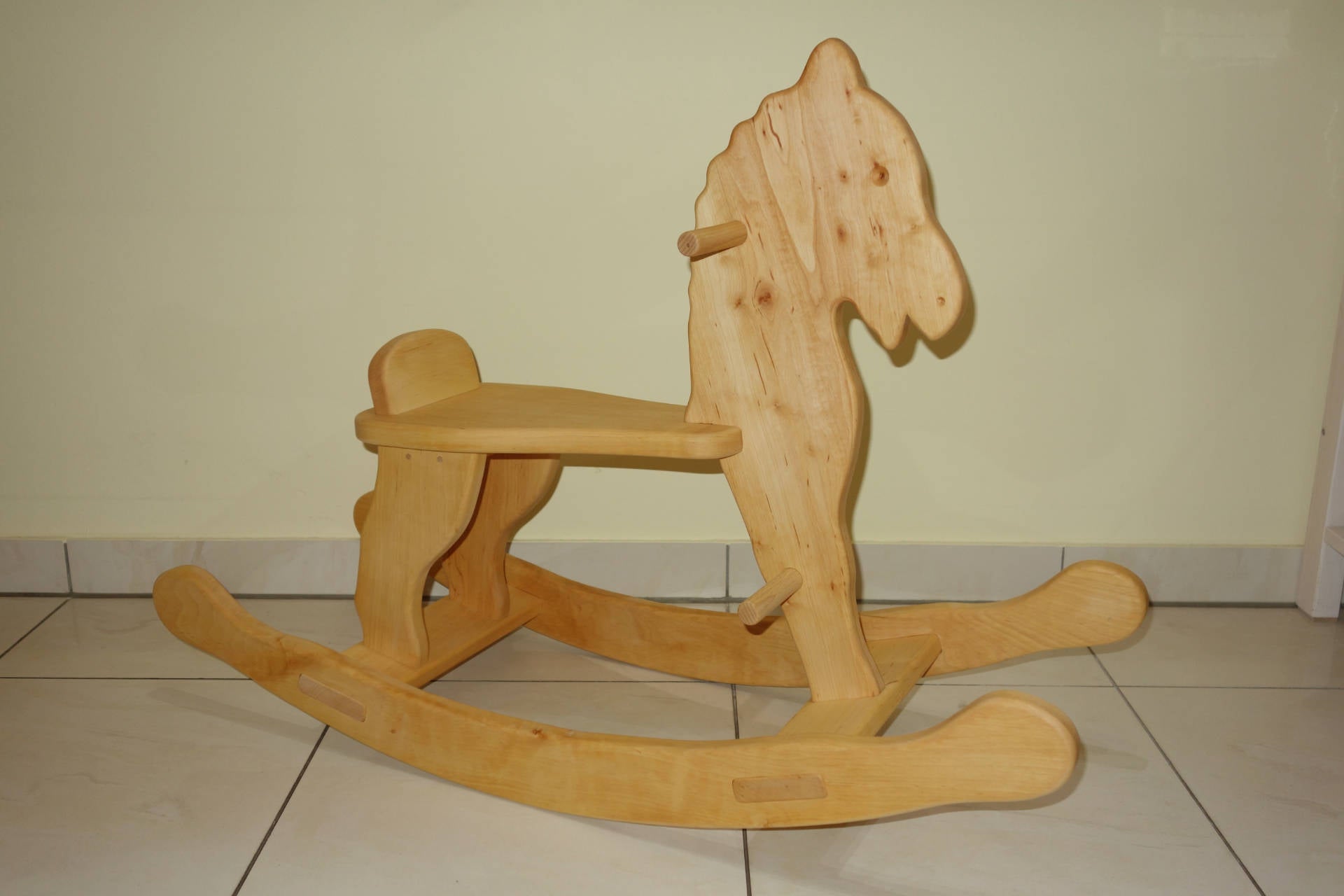 Schaukelpferd mit Sitzreif