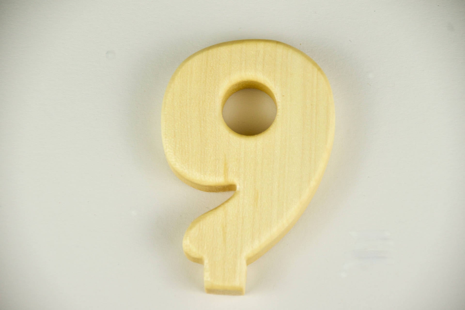 Stecker 9