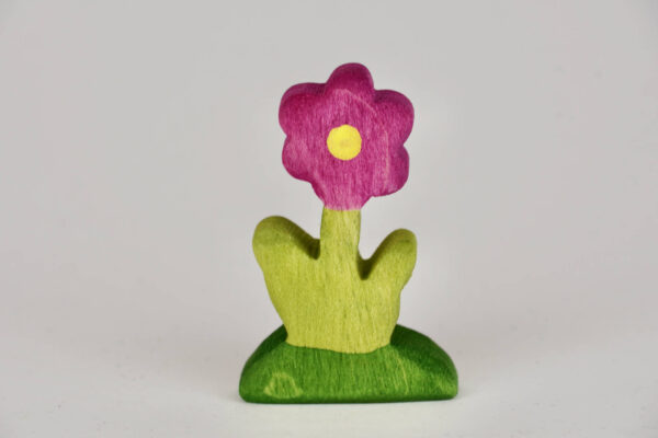 Holzfigur Blume brombeer
