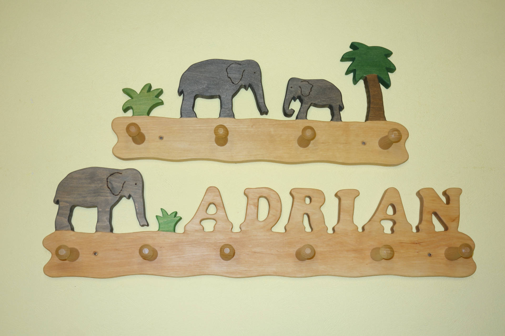 Garderobe Elefant mit Name Adrian