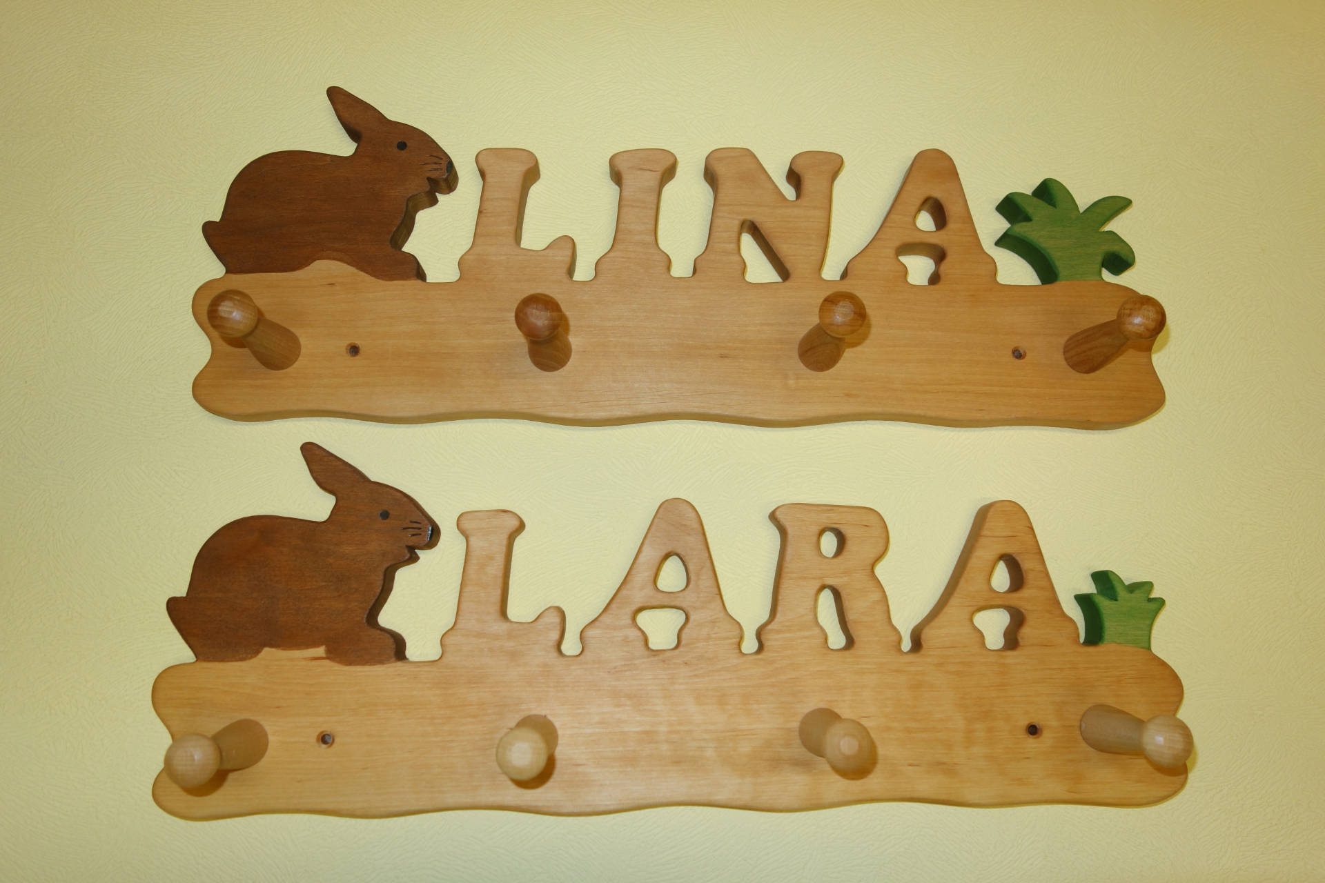Garderobe Hase und Name Lara und Lina