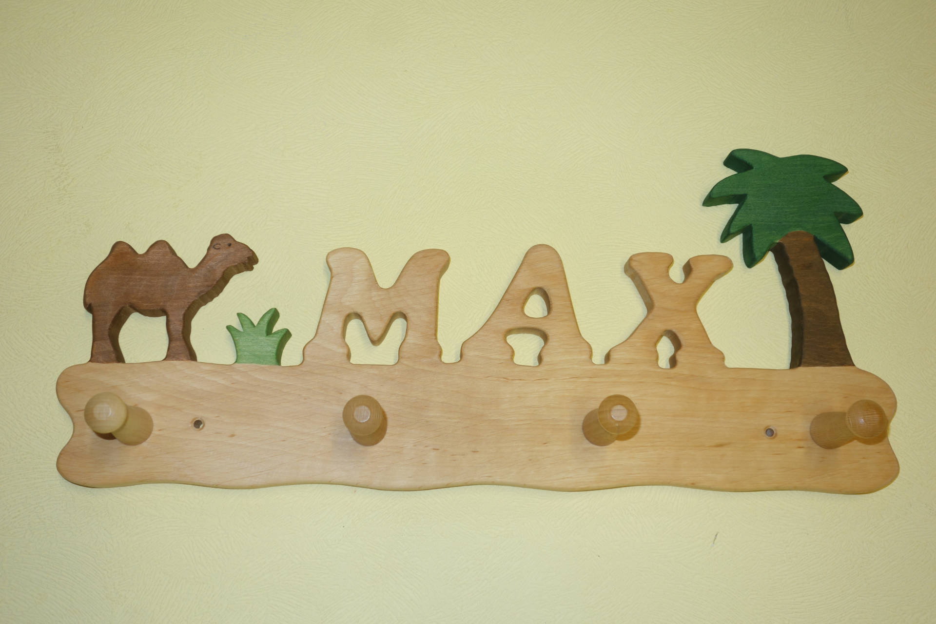 Kindergarderobe Dromedar mit Palme und Name Max
