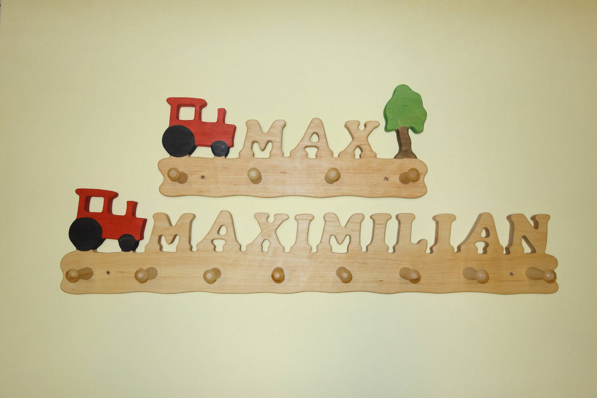 Kindergarderobe Traktor mti Name Maximilian