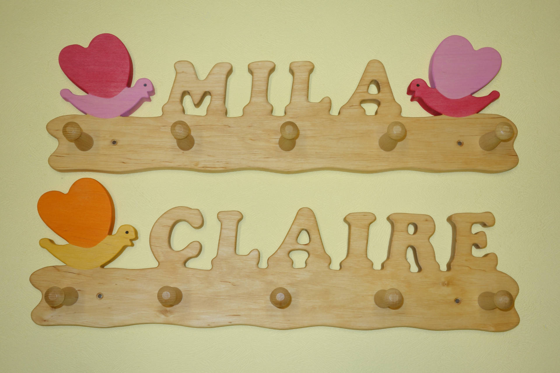 Kindergarderobe mit Name Claire Mila Schmetterling