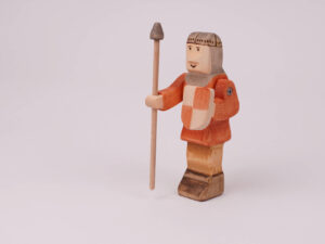 Holzfigur Ritter stehend rot links Lanze