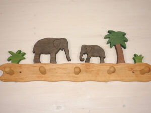 Kindergarderobe mit Elefant groß und klein mit Palme und Gräser 60