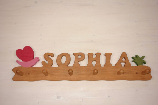 Kindergarderobe mit Name Sophia mit Schmetterling pink und Gras 70