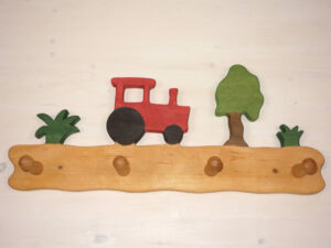 Kindergarderobe mit Traktor und Baum mit Gräser 50